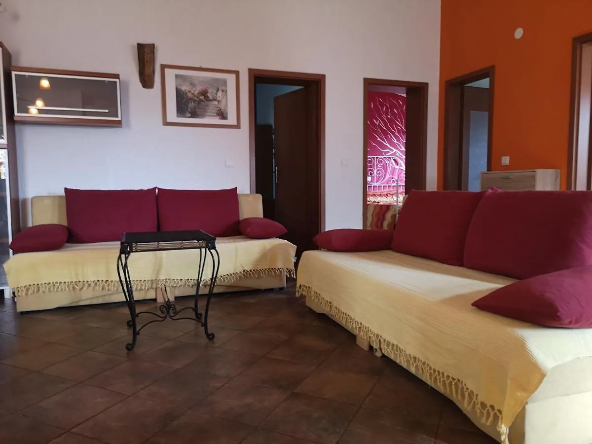 Villa Vallelunga Πούλα